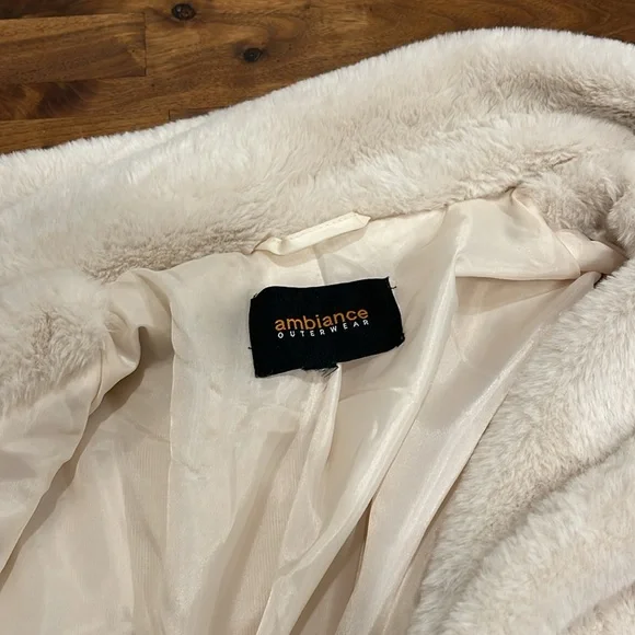 Women’s medium very clean outerwear jacket - Picture 5 of 8